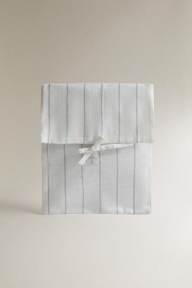 SHOWER CURTAIN WITH THIN STRIPES - Turquoise green by Zara