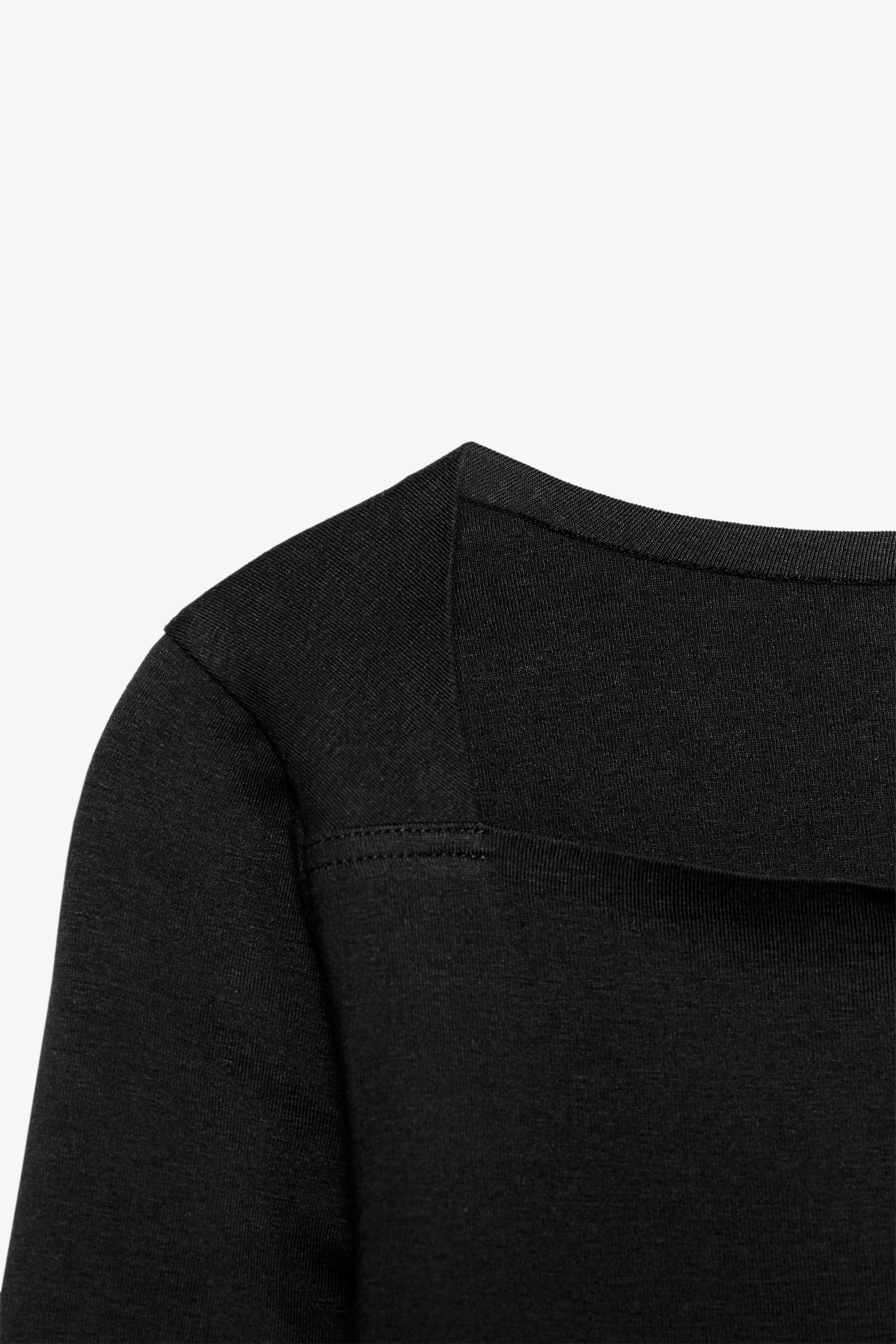 【ZARA】スクエアネックＴシャツ ブラック | 4174/169/800 スクエアネックTシャツ - ブラック | ZARA Japan / 日本