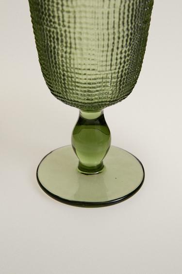 RAISED DESIGN WINE GLASS - Green by Zara - Image 3