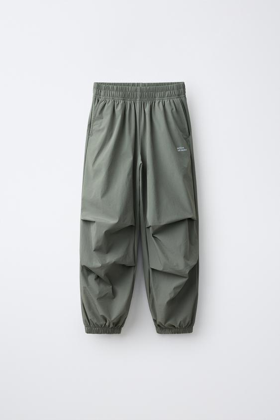 PANTALLONA JOGGER NAJLON SPORTIVE - Kaki nga Zara - Imazh 0