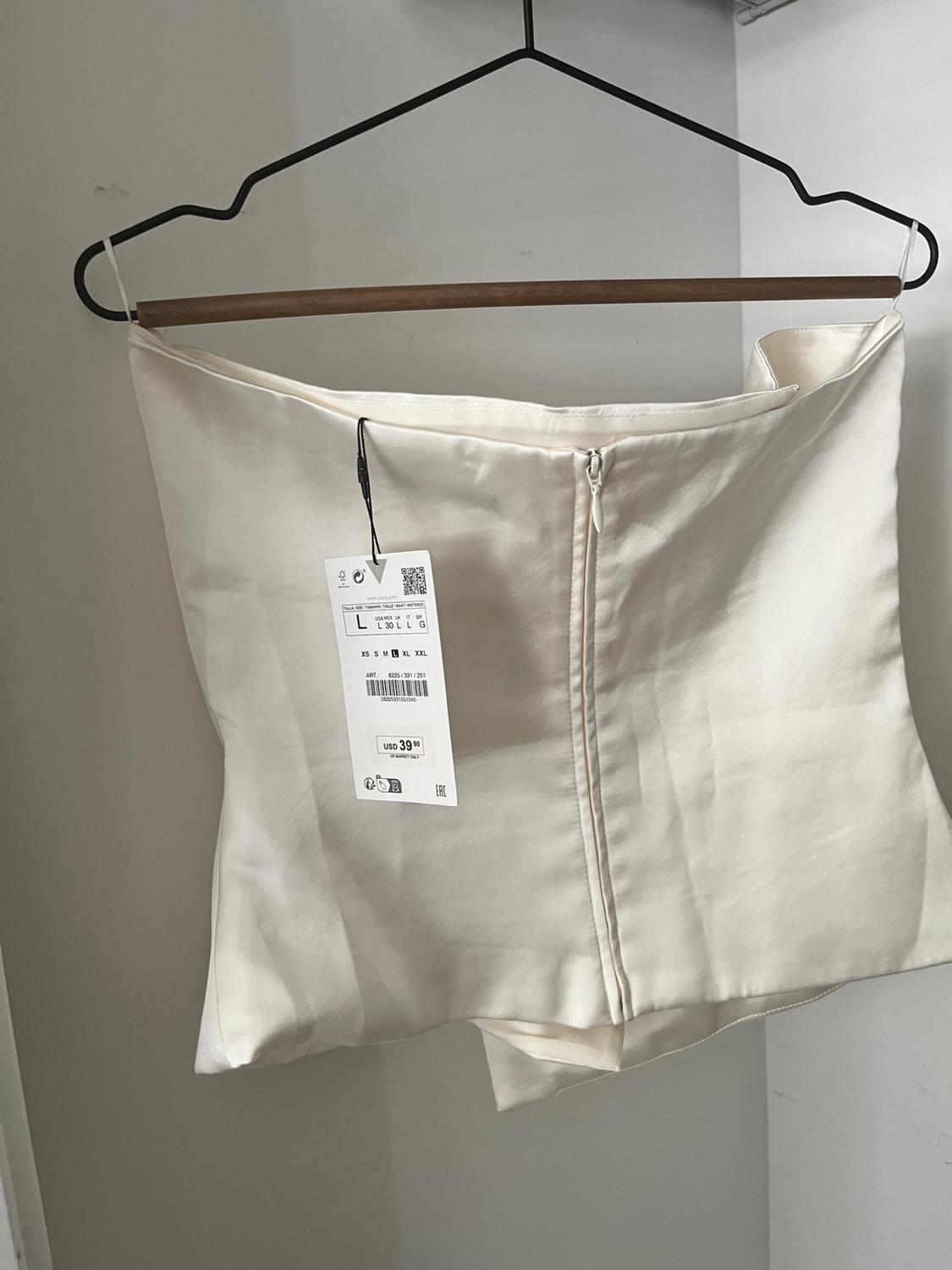 STRAPLESS SATIN EFFECT TOP - Image 2