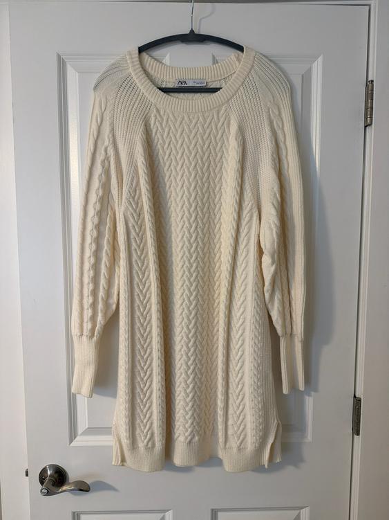 CABLE-KNIT DRESS SECOND HAND