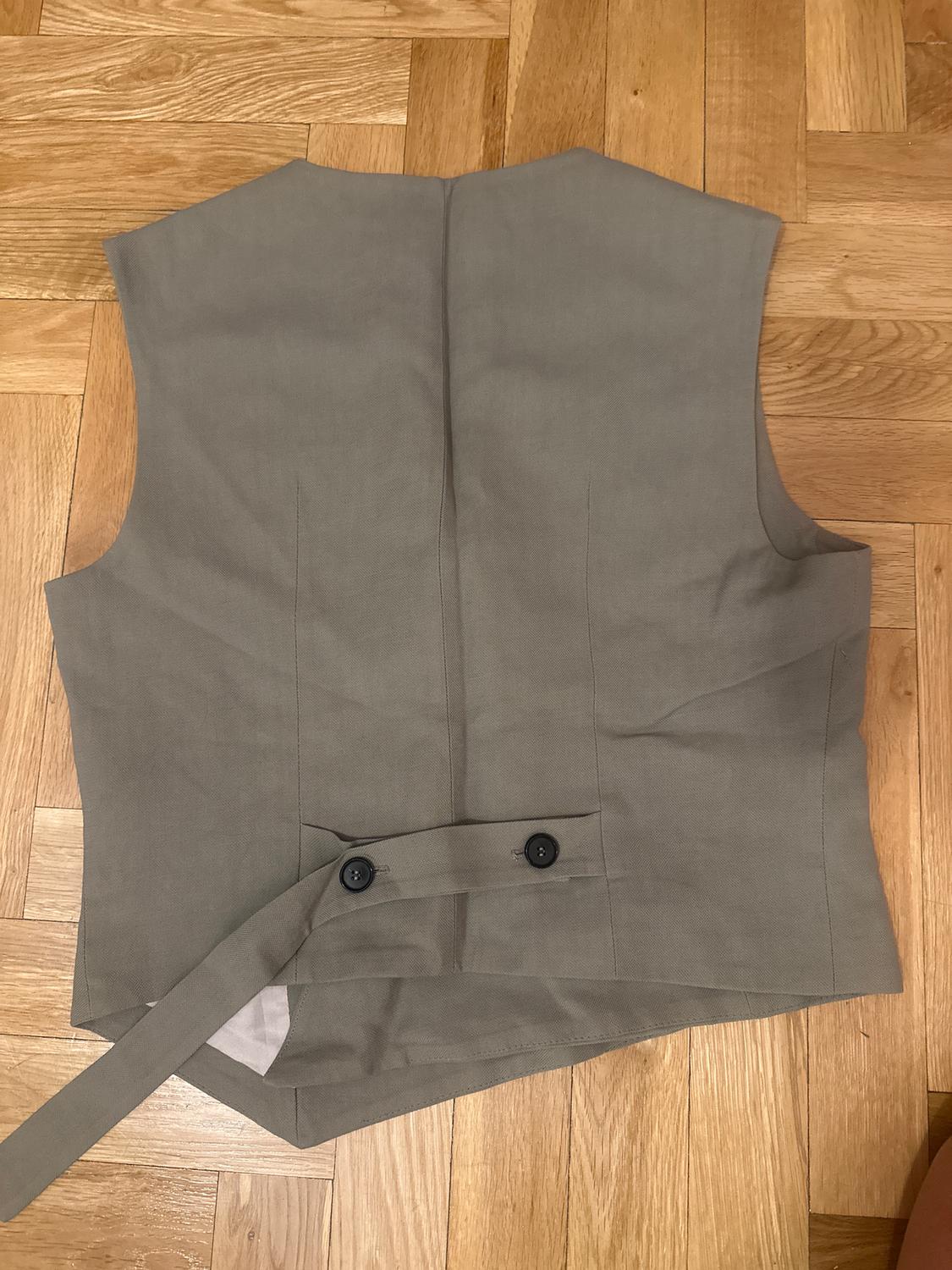 ASYMMETRIC DOUBLE-BREASTED WAISTCOAT - LIMITED EDITION - Image 2