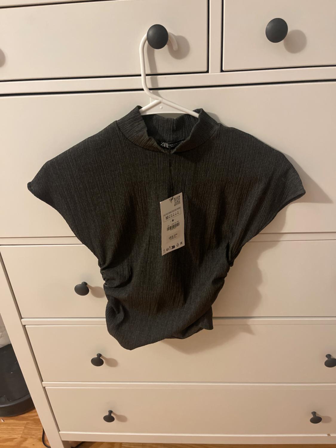 TSHIRT WITH RUCHING - Image 2