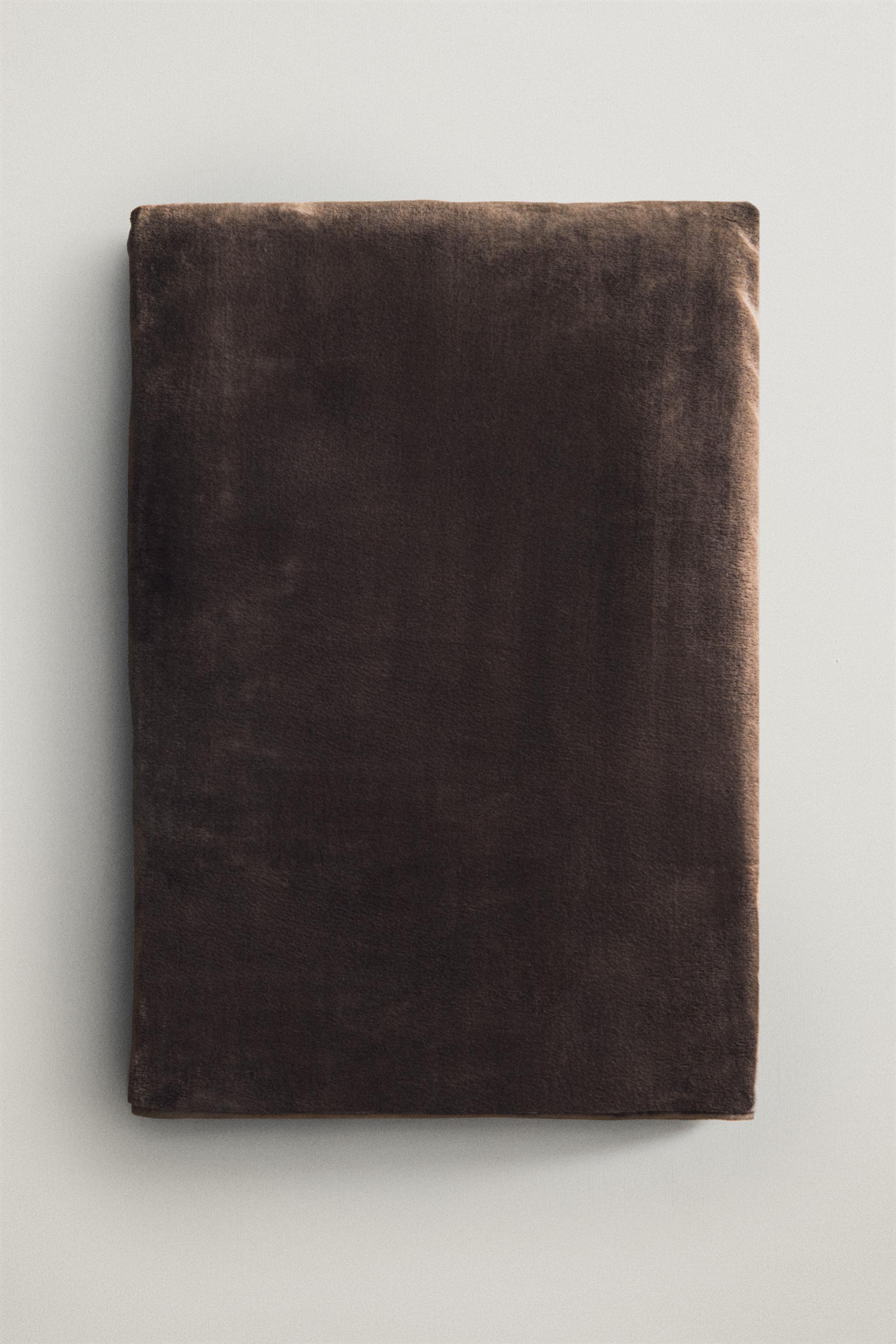 COUVERTURE FOURRURE UNIE