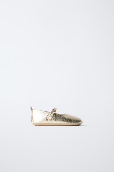 BALLERINES EN CUIR MÉTALLISÉ - Or de Zara