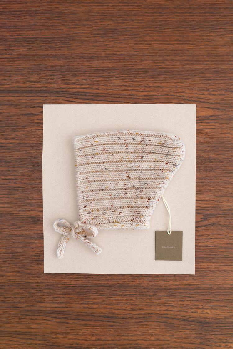 ZARA TIMELESS - BUTTONED WOOL BONNET