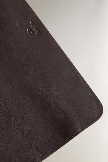 SOUS-MAIN CUIR BUREAU - Bordeaux de Zara - Image 2
