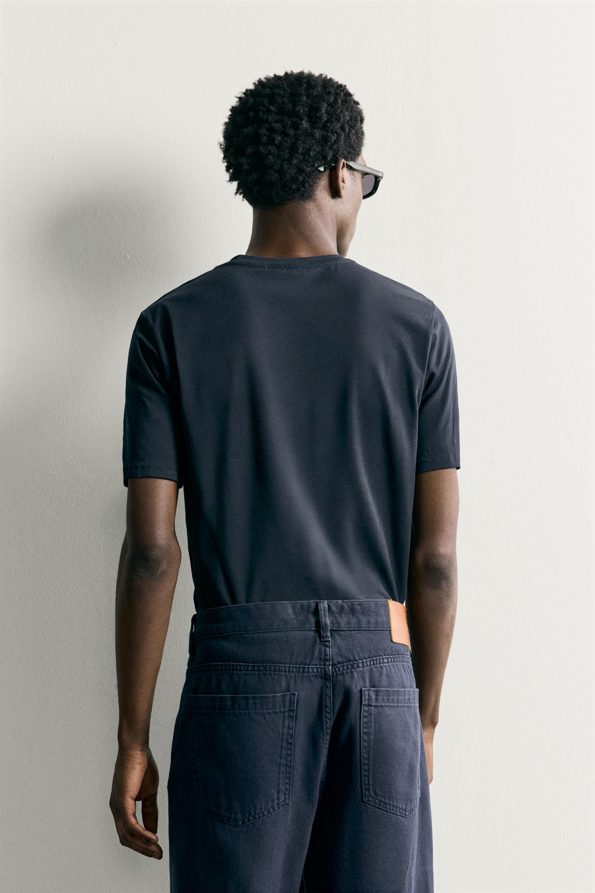 SLIM-FIT T-SHIRT /01 - thumbnail 9