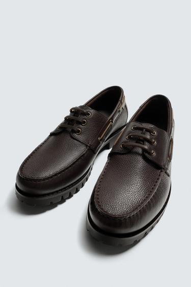 CHAUSSURES BATEAU EN CUIR - Marron de Zara - Image 4