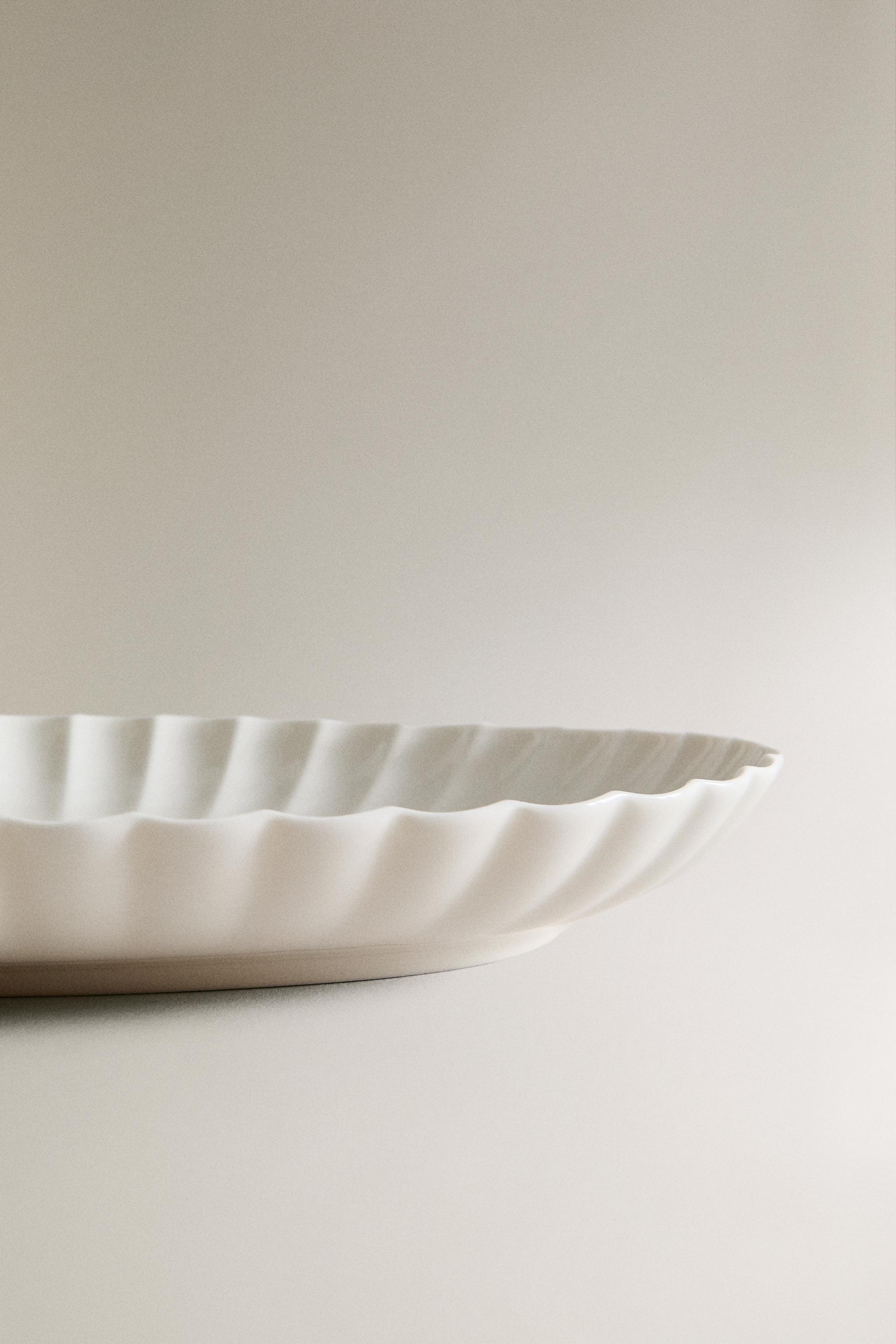 PLAT DE PRÉSENTATION PORCELAINE ONDES