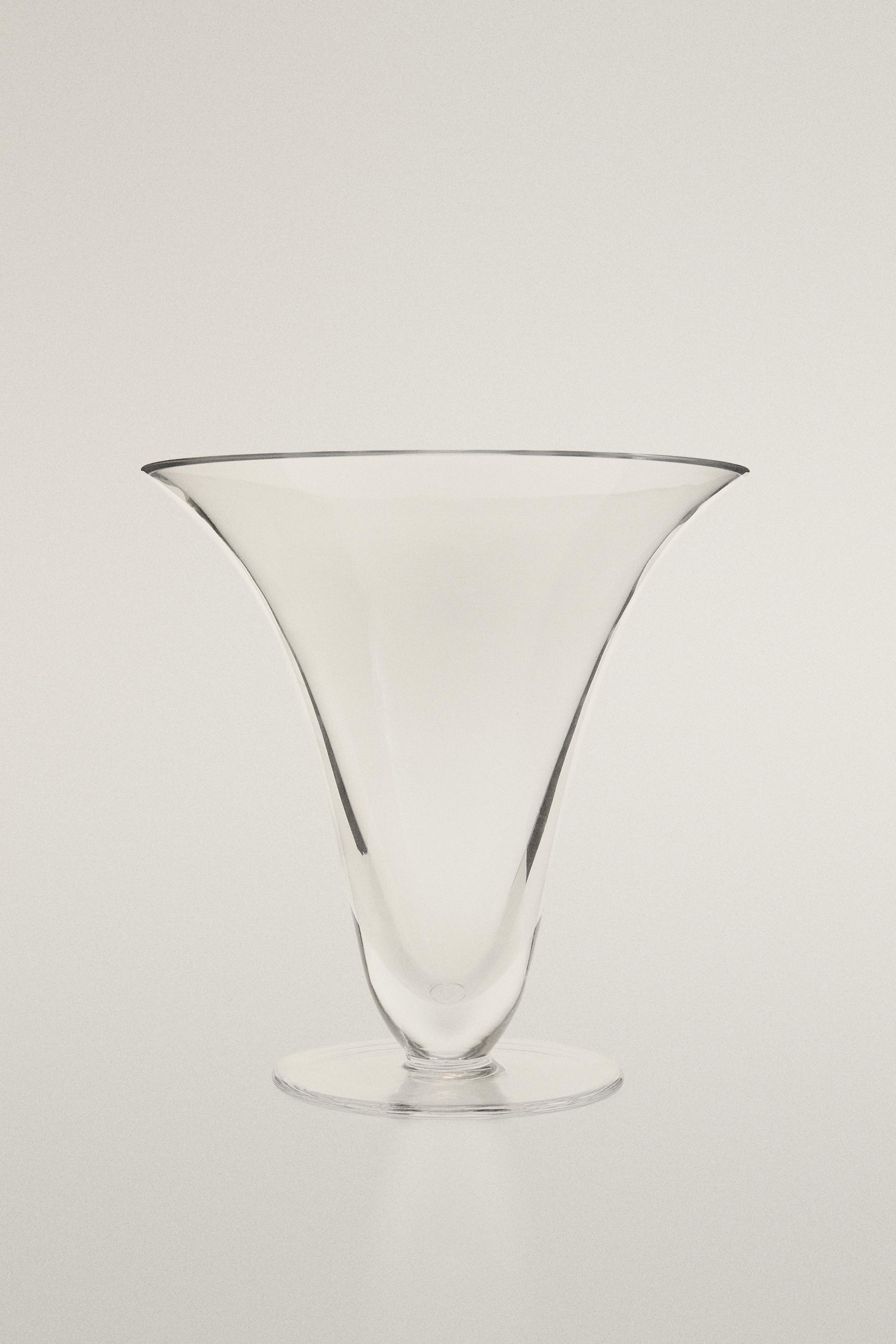 GLASS VASE | STUDIO MARY LENNOX