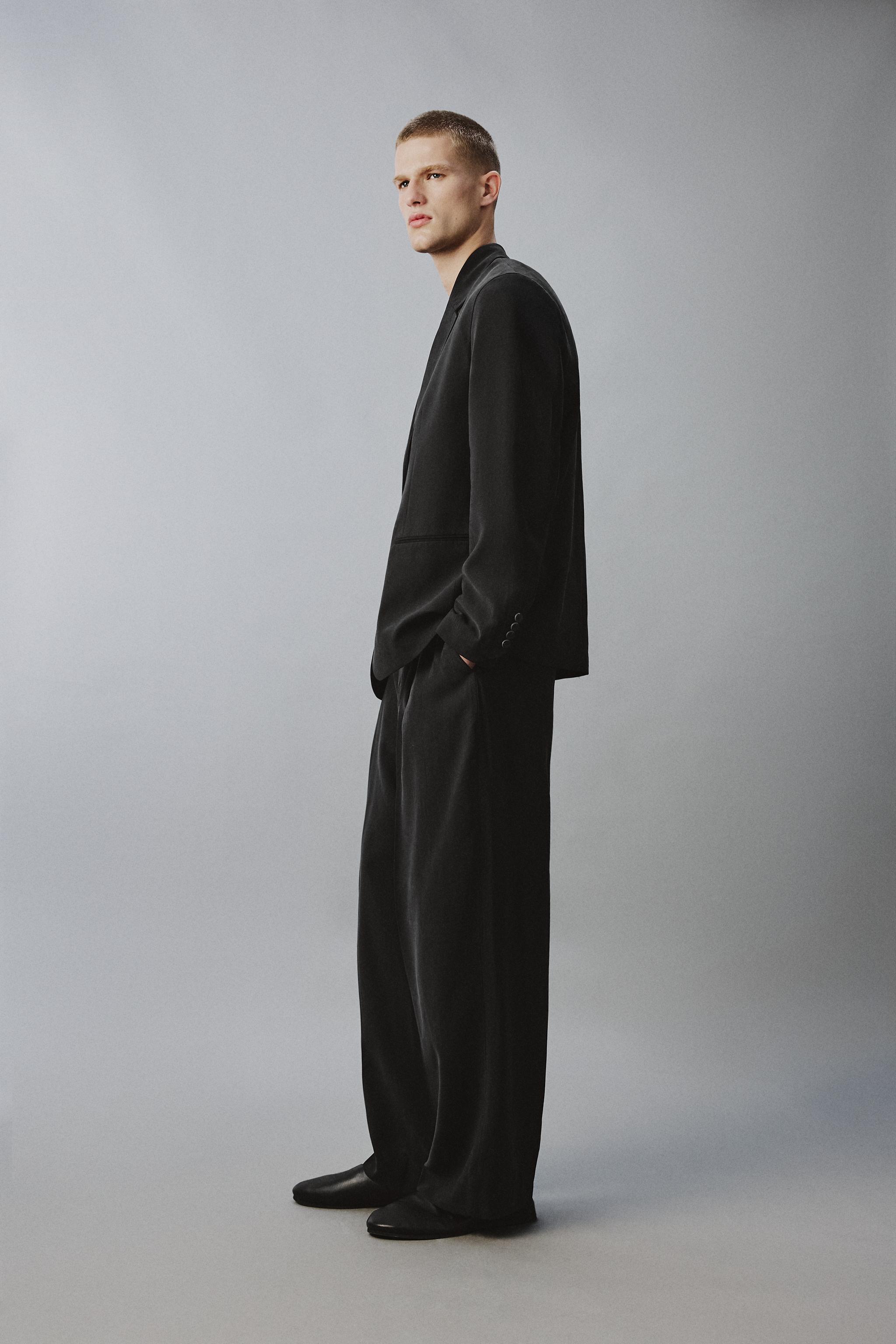 リラックスフィットブレザー - ブラック | ZARA Japan / 日本