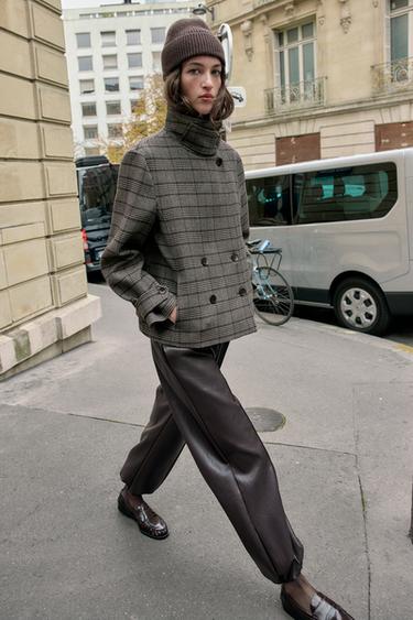 PANTALON BOUFFANT MATIÈRE SYNTHÉTIQUE - Marron foncé de Zara - Image 3