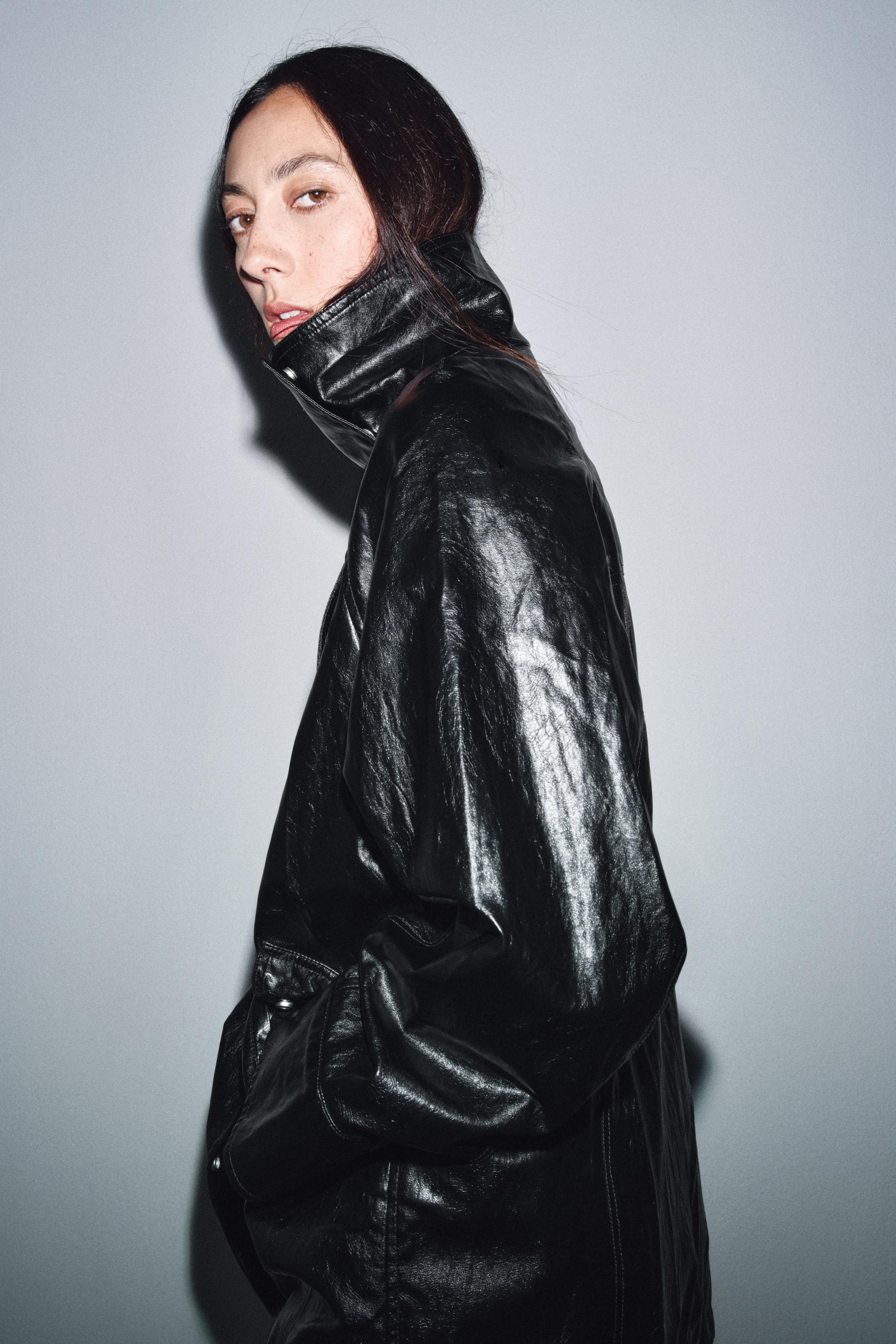 ZW COLLECTION シャイニージャケット - ブラック | ZARA Japan