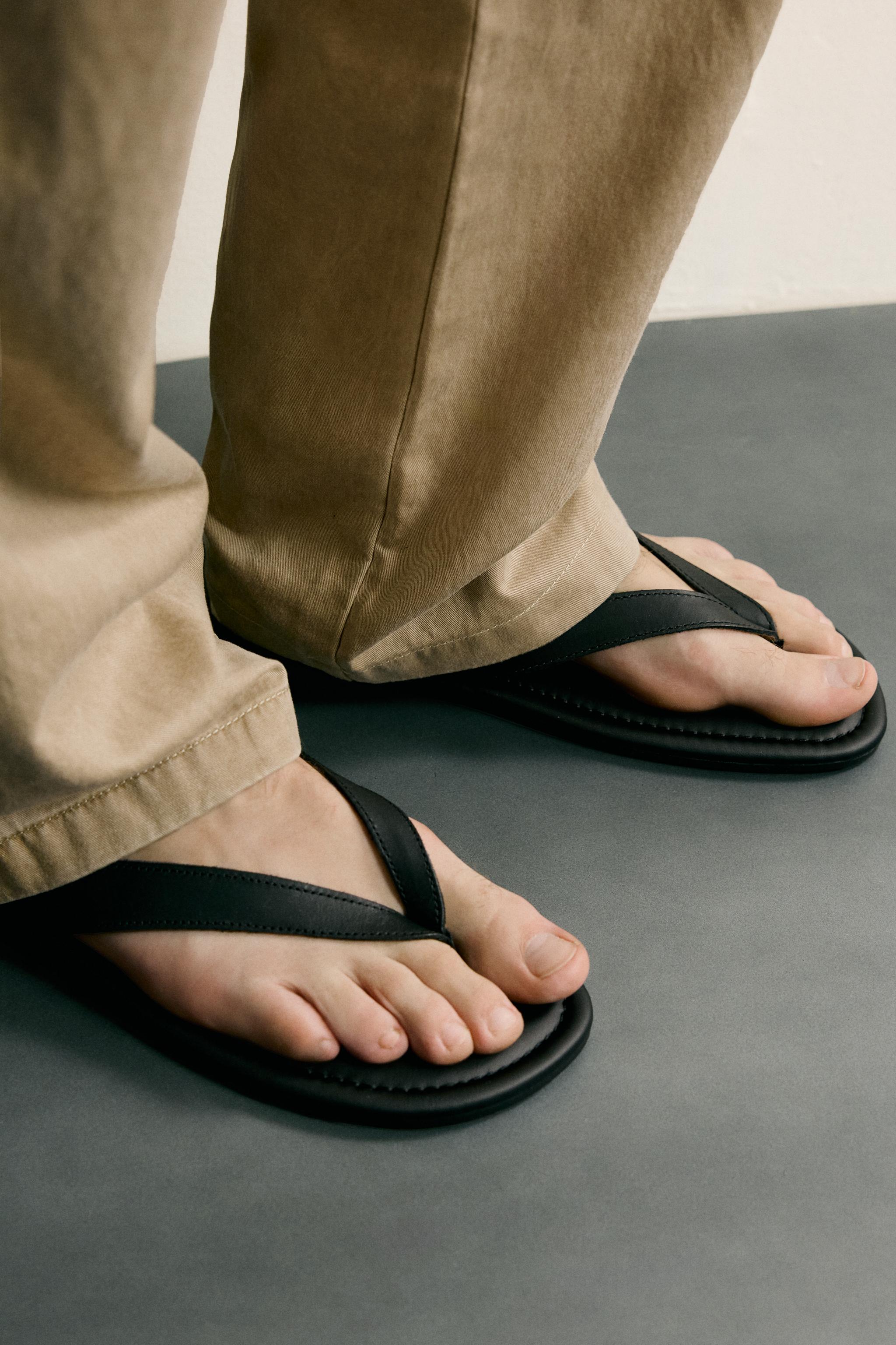 LEATHER STRAP SANDALS