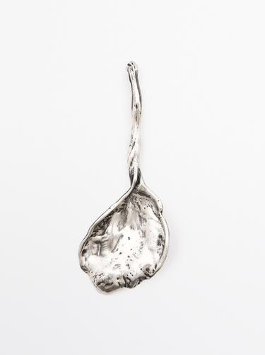 Broche metálico abstracto - Plata de Zara