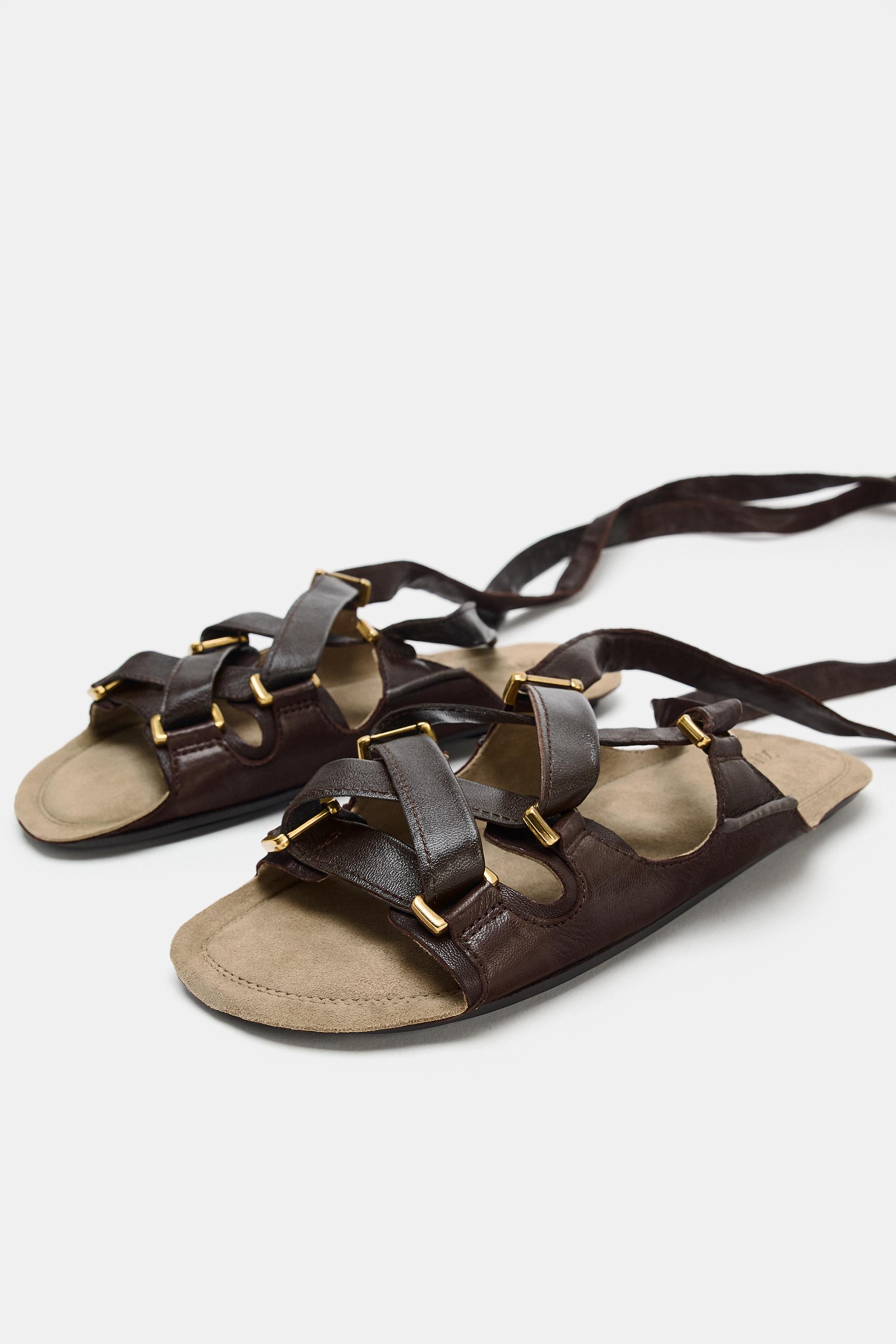 LIMITED EDITION LEATHER BUCKLE SANDALS