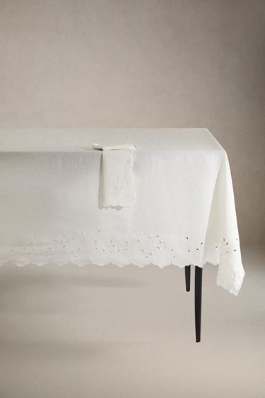 FLORAL EMBROIDERED LINEN TABLECLOTH - White by Zara
