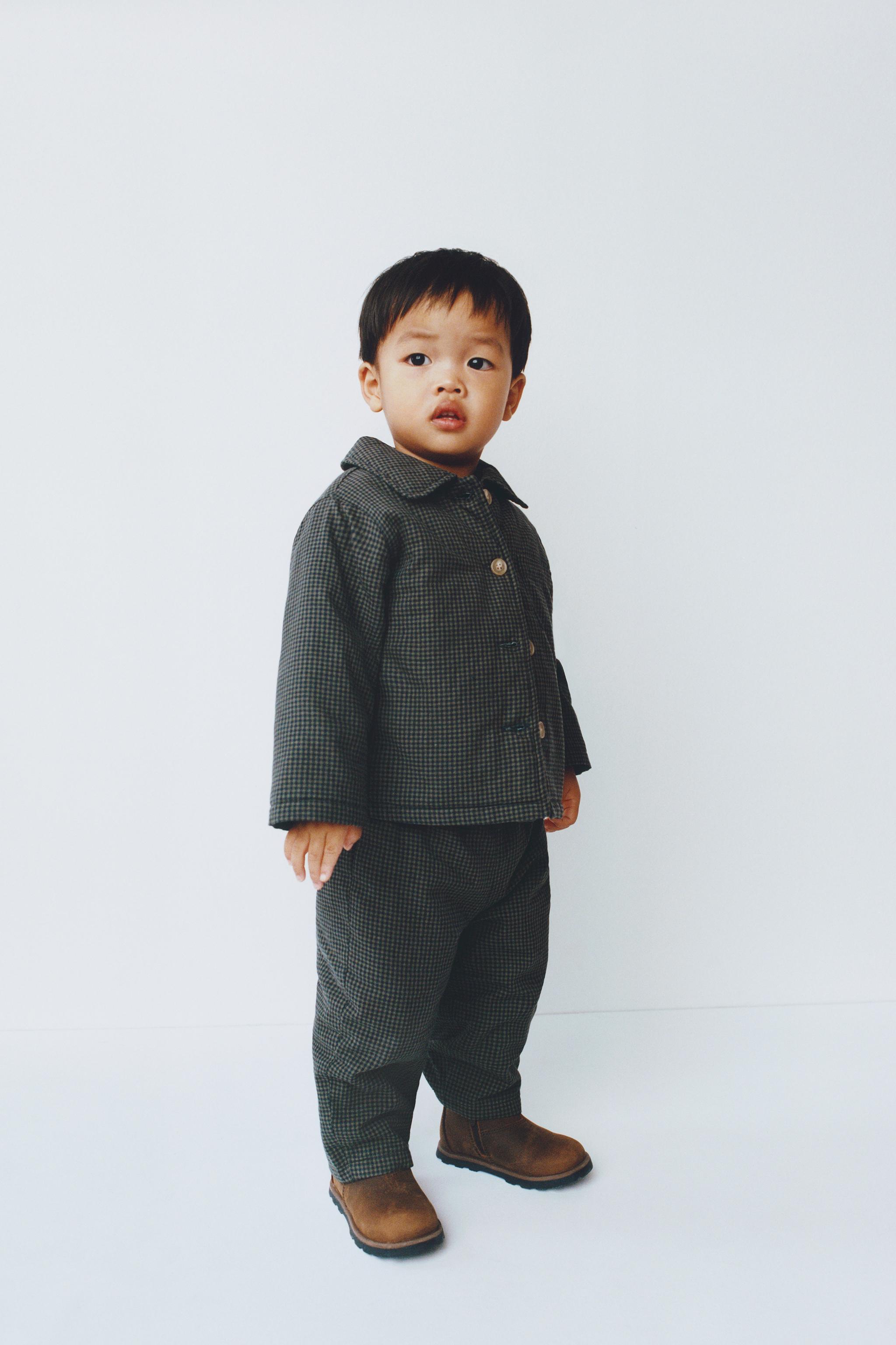 ZARAベビー ナイロン フェイクシープスキンジャンプスーツ (9-12ヶ月) ZARAベビー ナイロン フェイクシープスキンジャンプスーツ (9-12