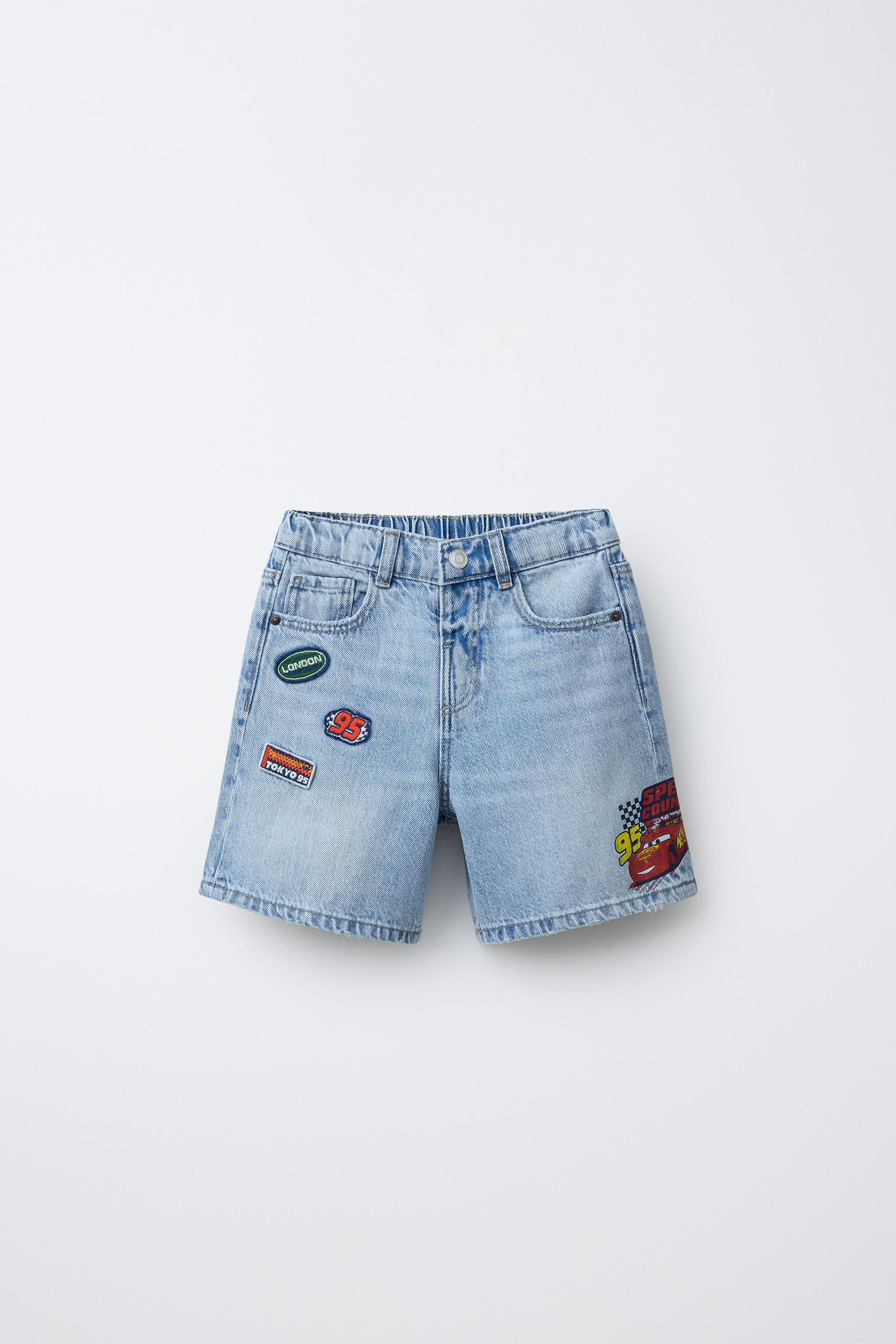 SHORT EN JEAN AVEC PIÈCES CARS FLASH MCQUEEN © DISNEY