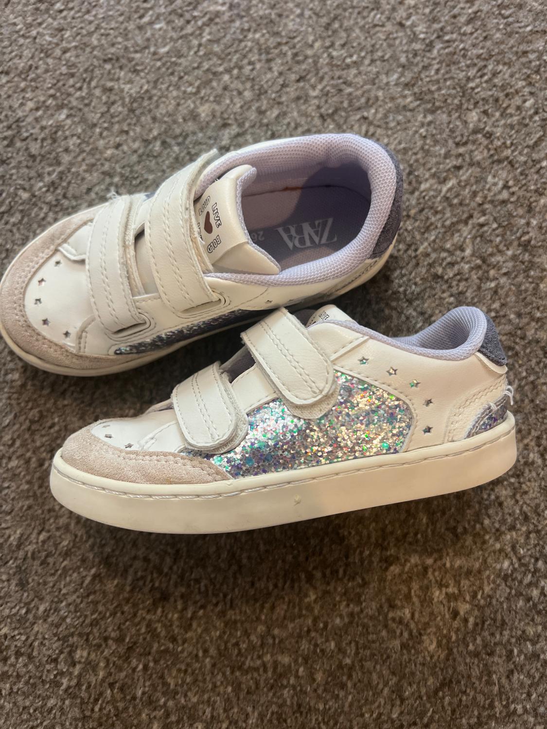 GIRLS SPARKLE TRAINERS - Image 2