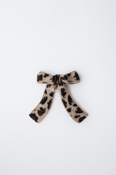 ANIMAL PRINT KNITTED BOW SCRUNCHIE - Brown by Zara