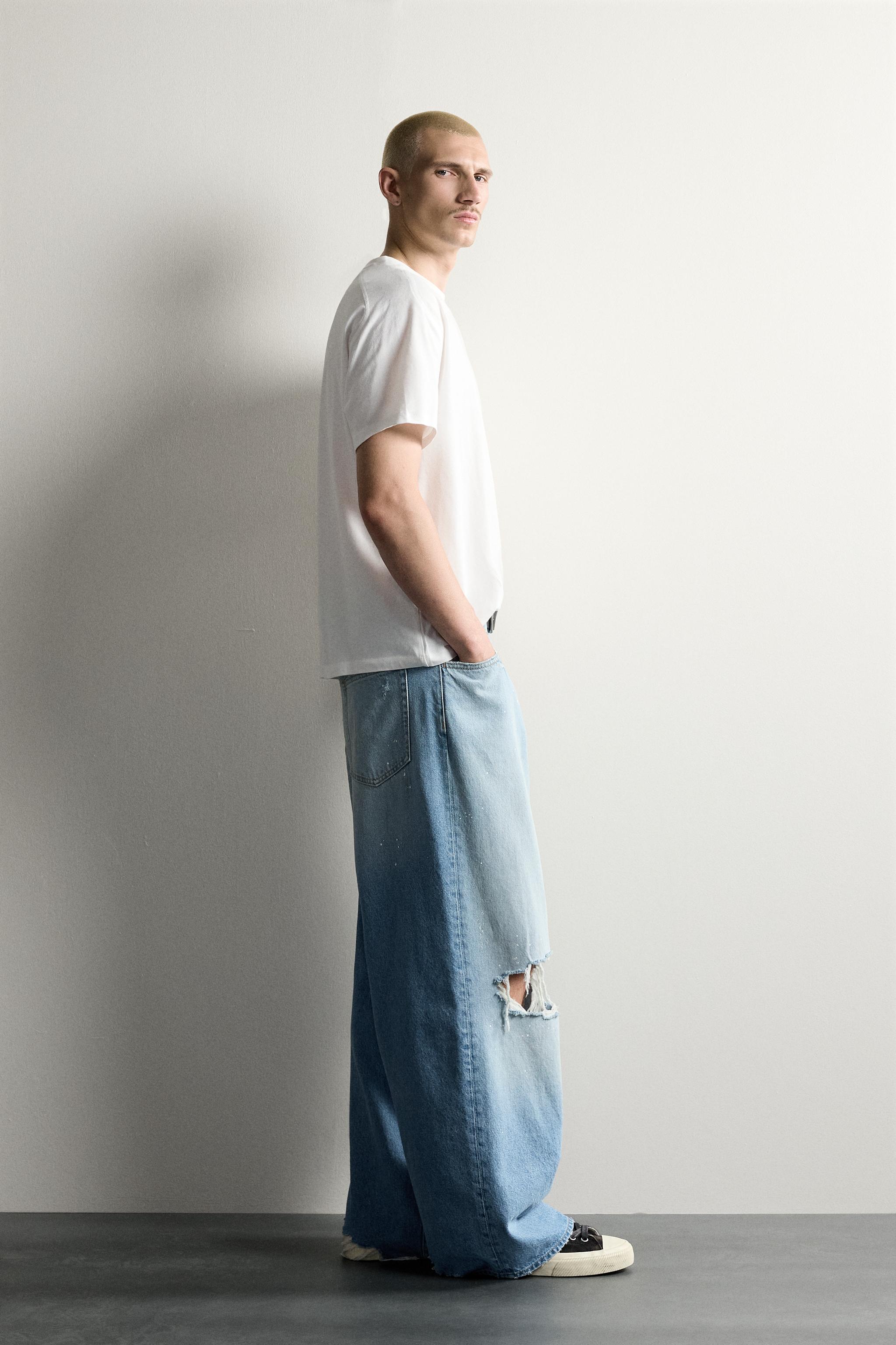 RIPPED BAGGY FIT JEANS