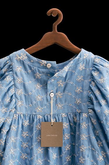 ZARA TIMELESS - VESTIDO FLORES BORDADAS - Azul claro de Zara
