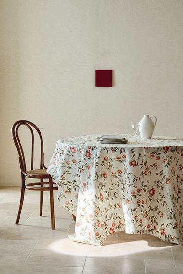 TOMATO-PRINT TABLECLOTH - Sand by Zara - Image 5