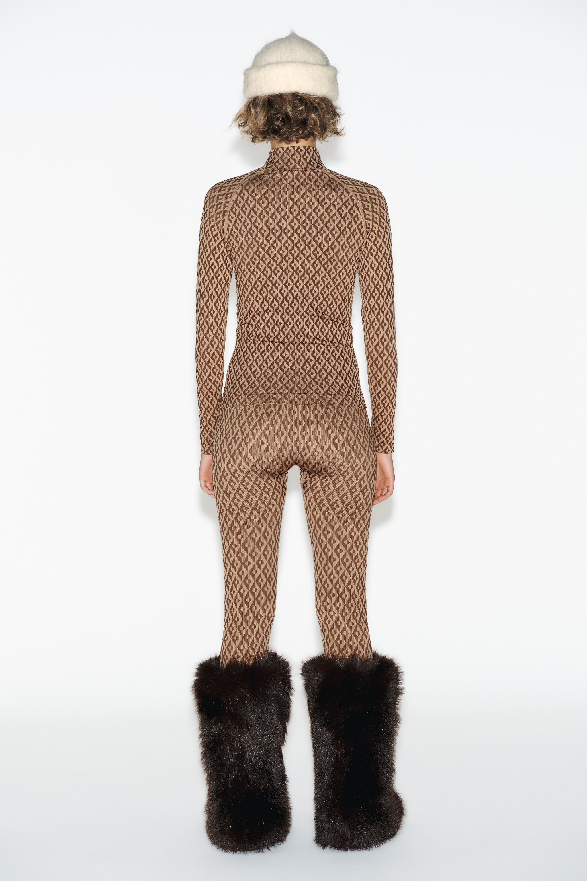 THERMOLITE® CORE SEAMLESS JACQUARD THERMAL T-SHIRT SKI COLLECTION