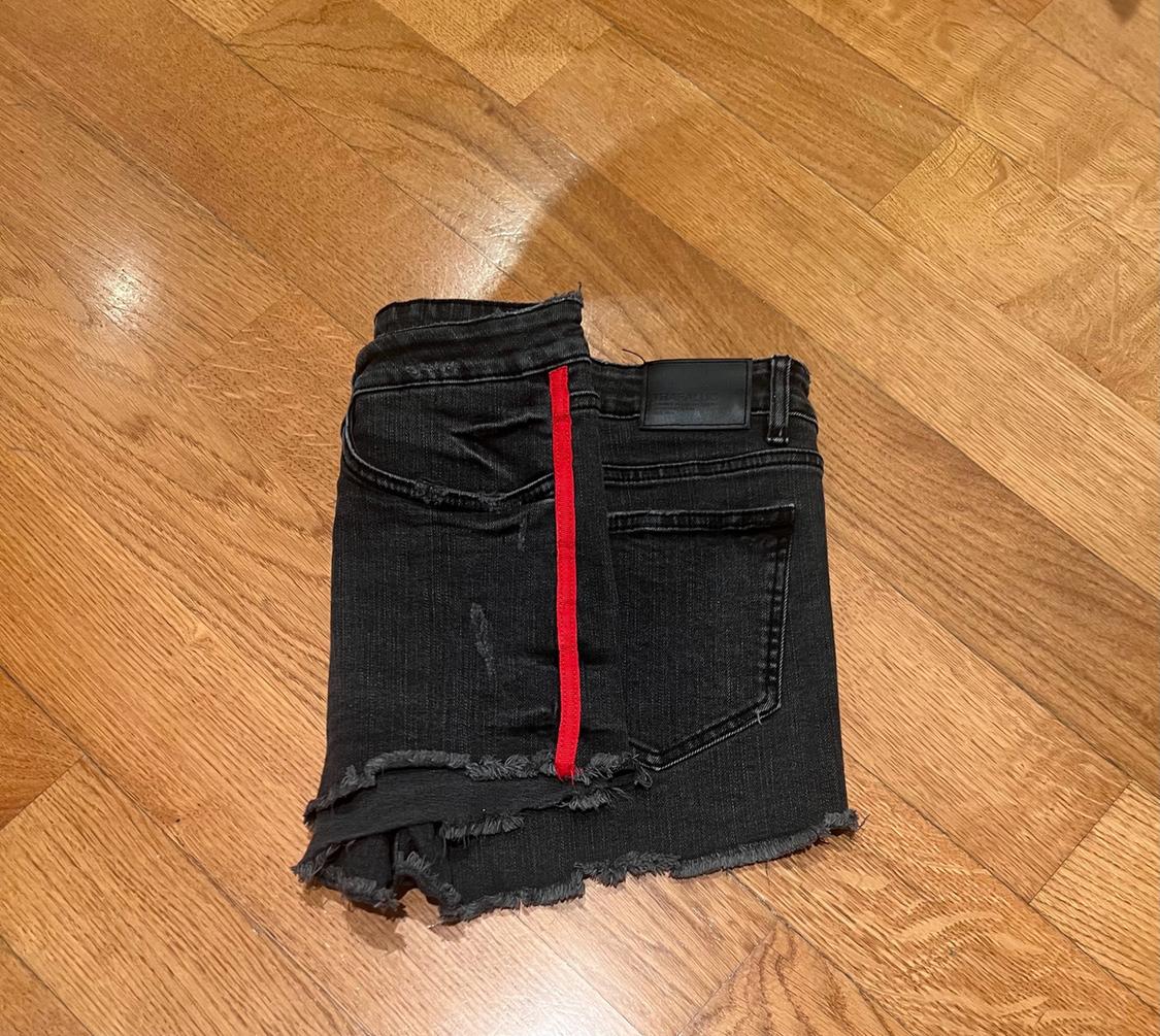 DENIM LOW-RISE SHORTS WITH SIDE STRIPES - Image 4