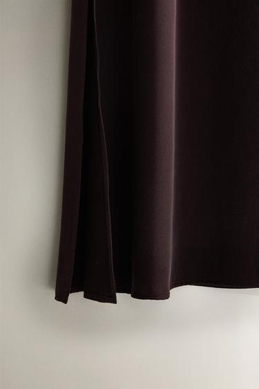 CHEMISE DE NUIT SOIE GRISE - Marron foncé de Zara - Image 4