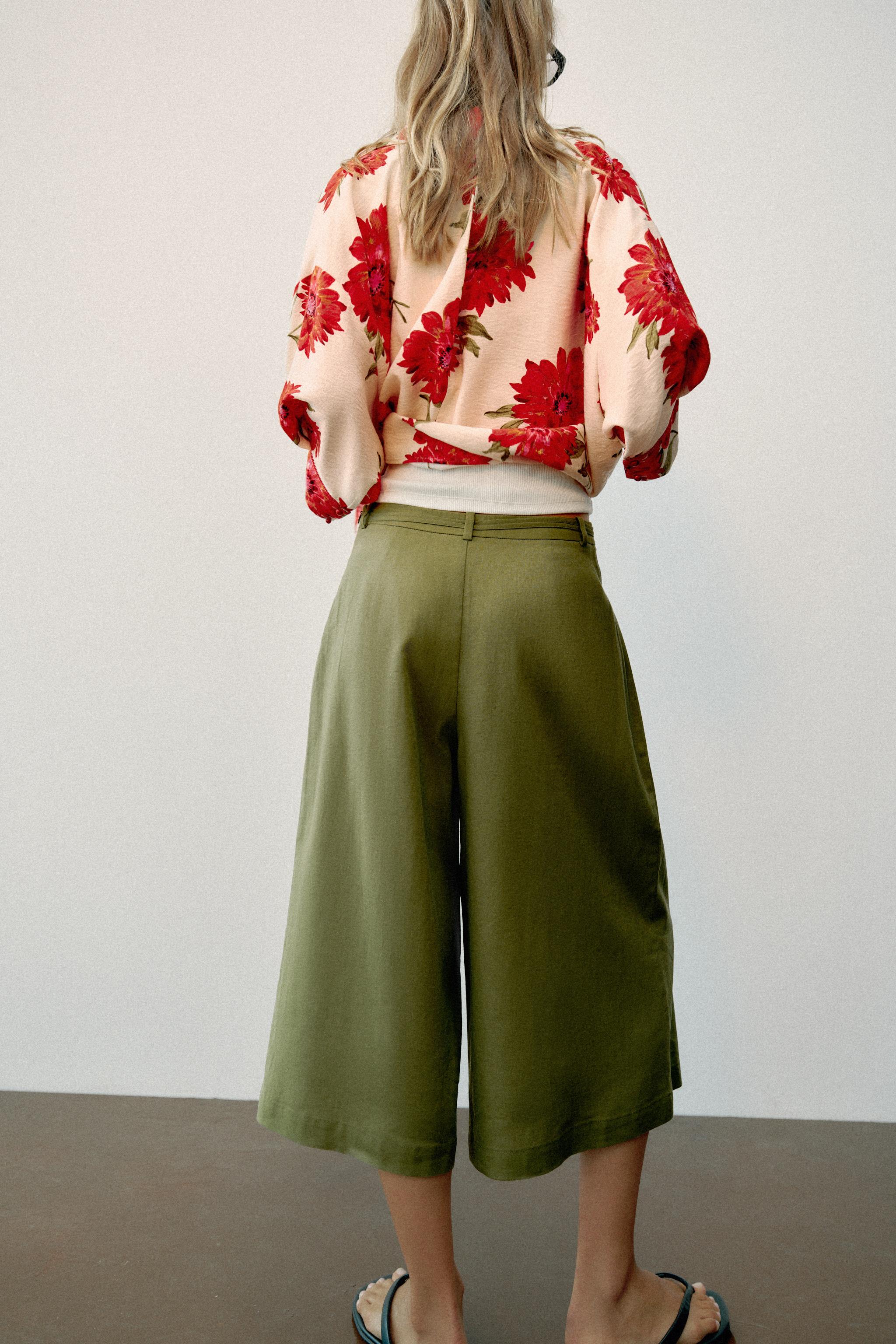 BEADED BELT LONG SHORTS