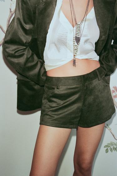 SUEDE EFFECT MINI SHORTS - Moss green by Zara