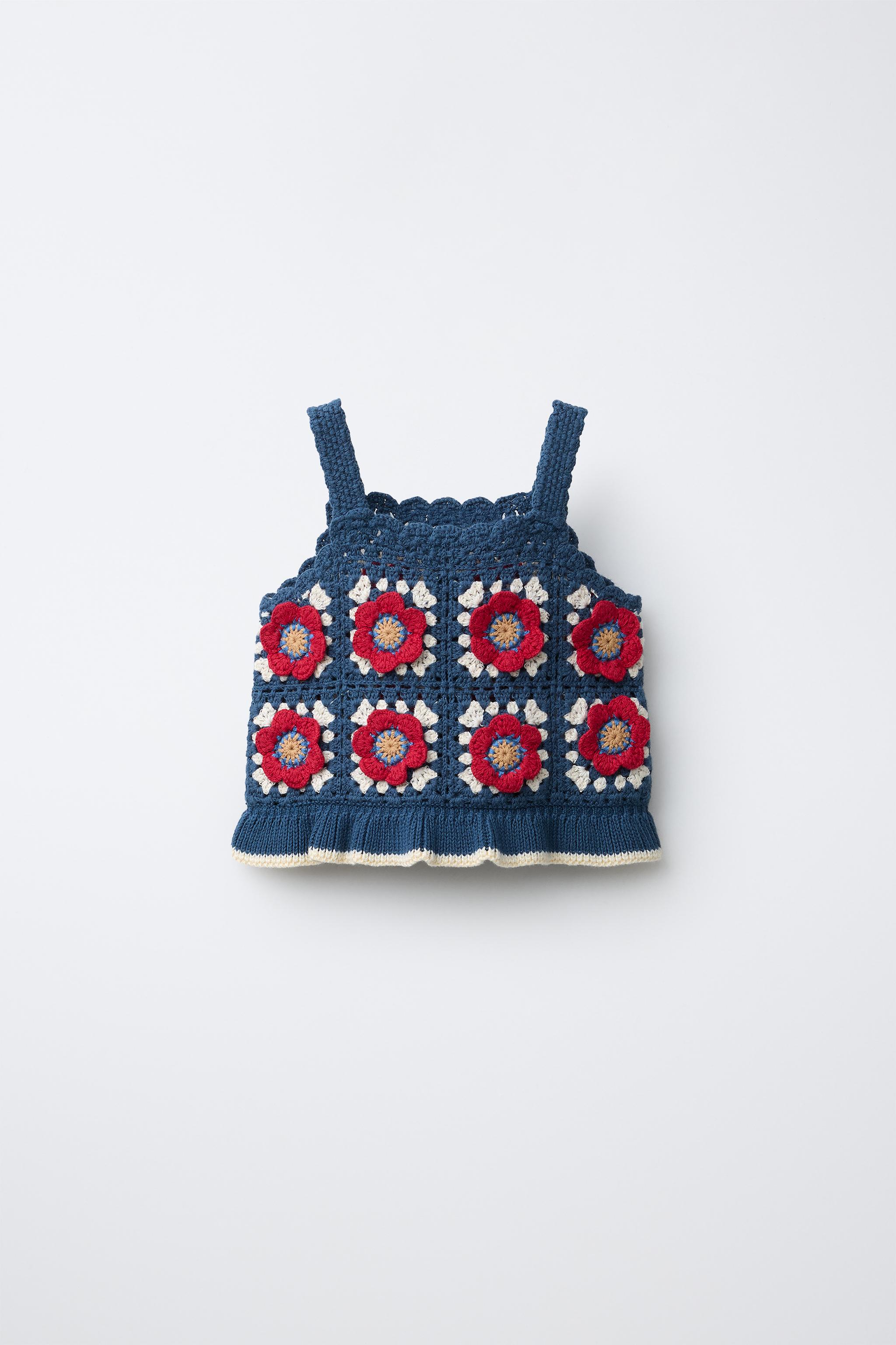 TOP EN MAILLE ET CROCHET FLEURI
