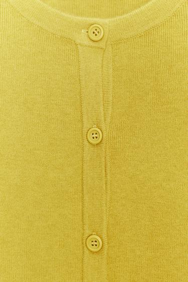 GILET BASIQUE EN MAILLE À BOUTONS - Vert pistache clair de Zara - Image 7