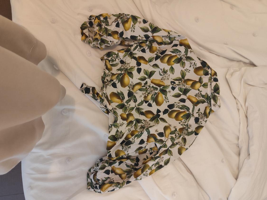 FRUIT PRINT CROP TOP WITH KNOT - Image 3