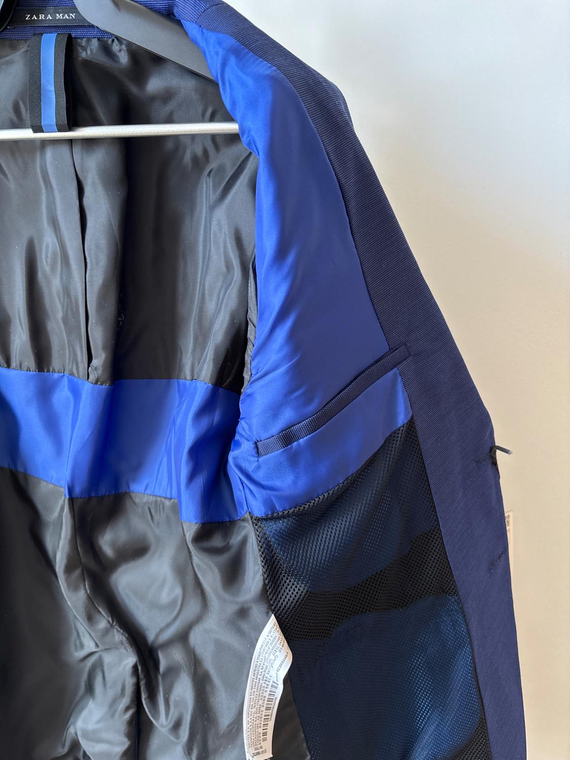 EASY CARE WRINKLERESISTANT BLAZER - Image 9
