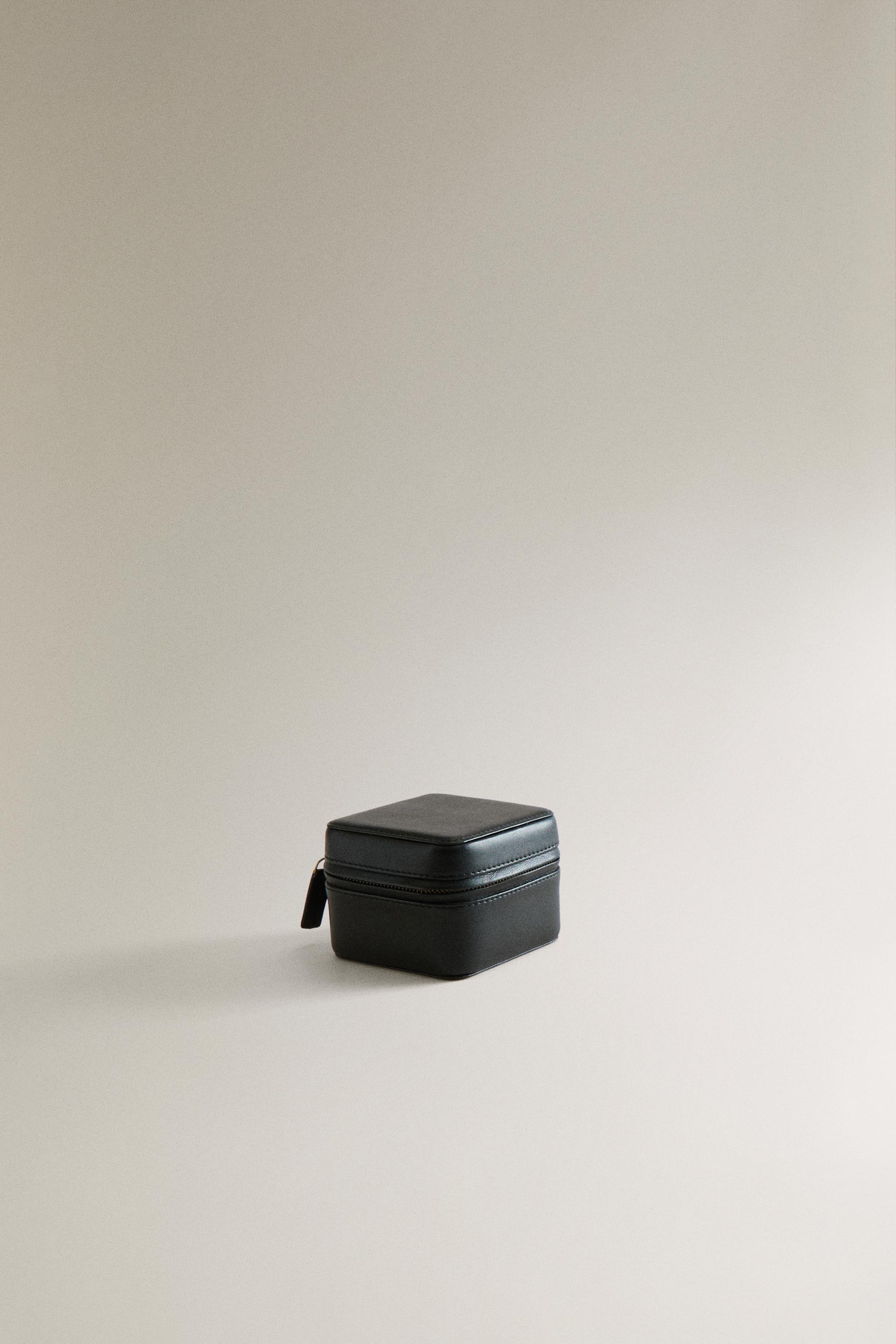 LEATHER JEWELLERY BOX — Black