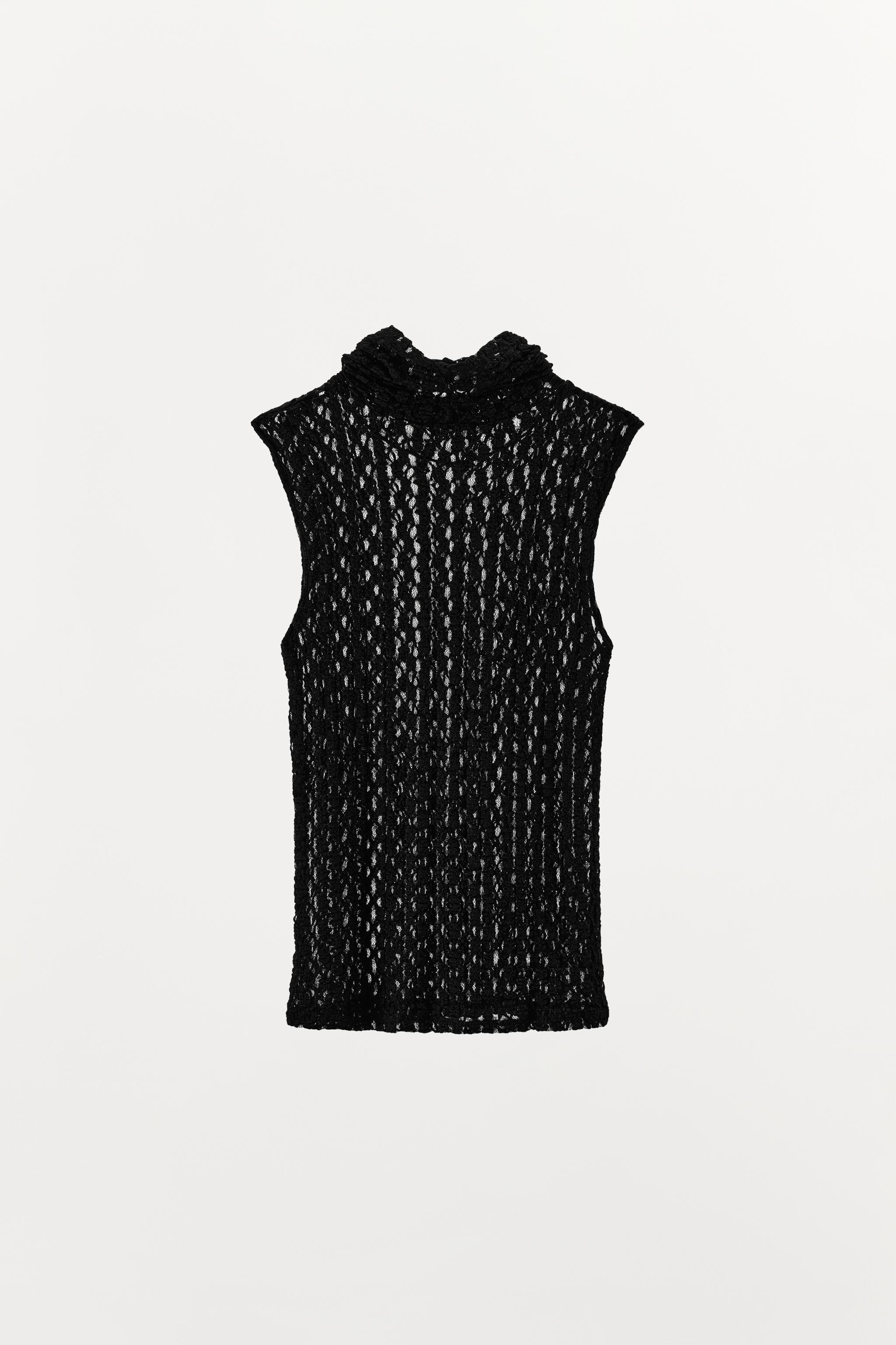 HIGH-NECK LACE TOP