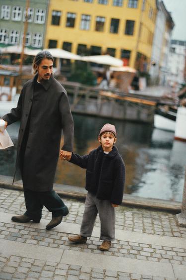 PANTALÓN BAGGY RÚSTICO BOTONES CON LANA - Tostado de Zara