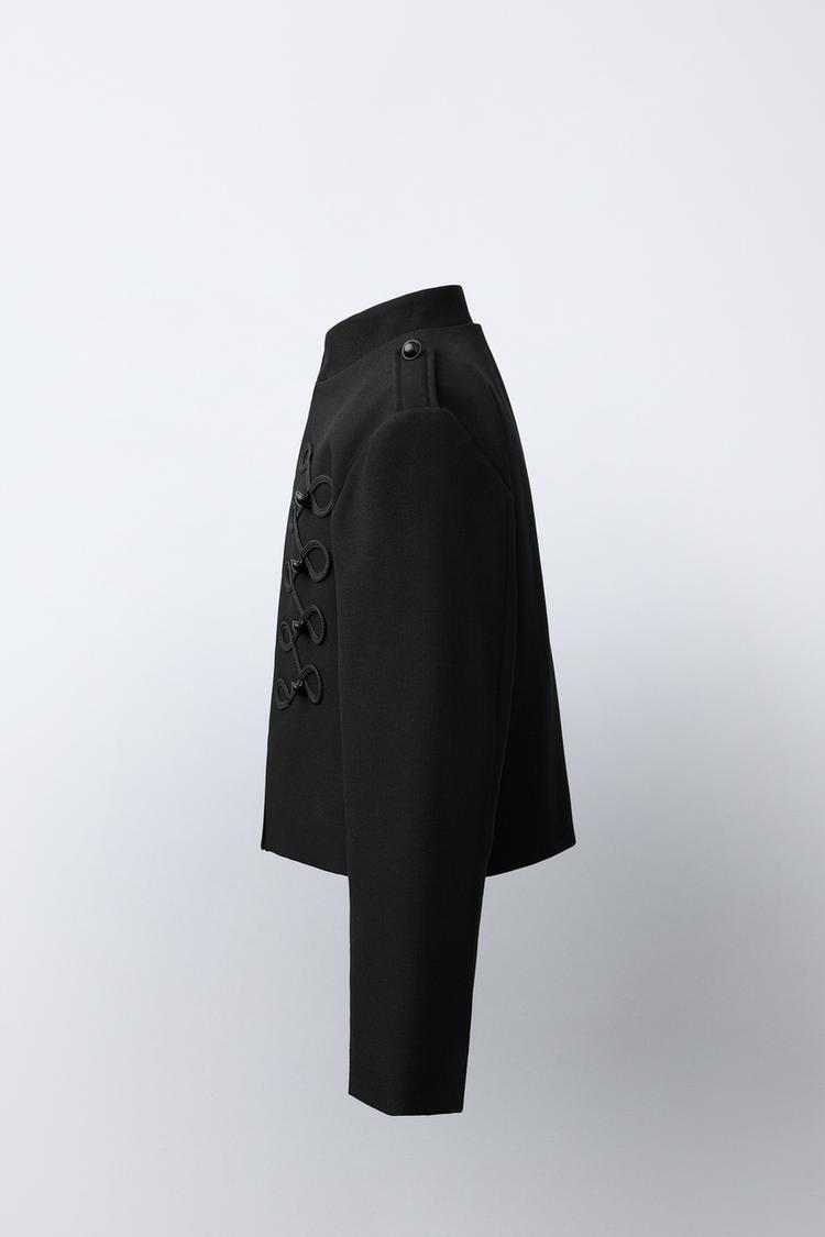 Chaqueta ajustada con botones 6