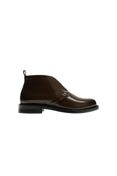 GLANZLEDER-STIEFELETTE - Braun von Zara