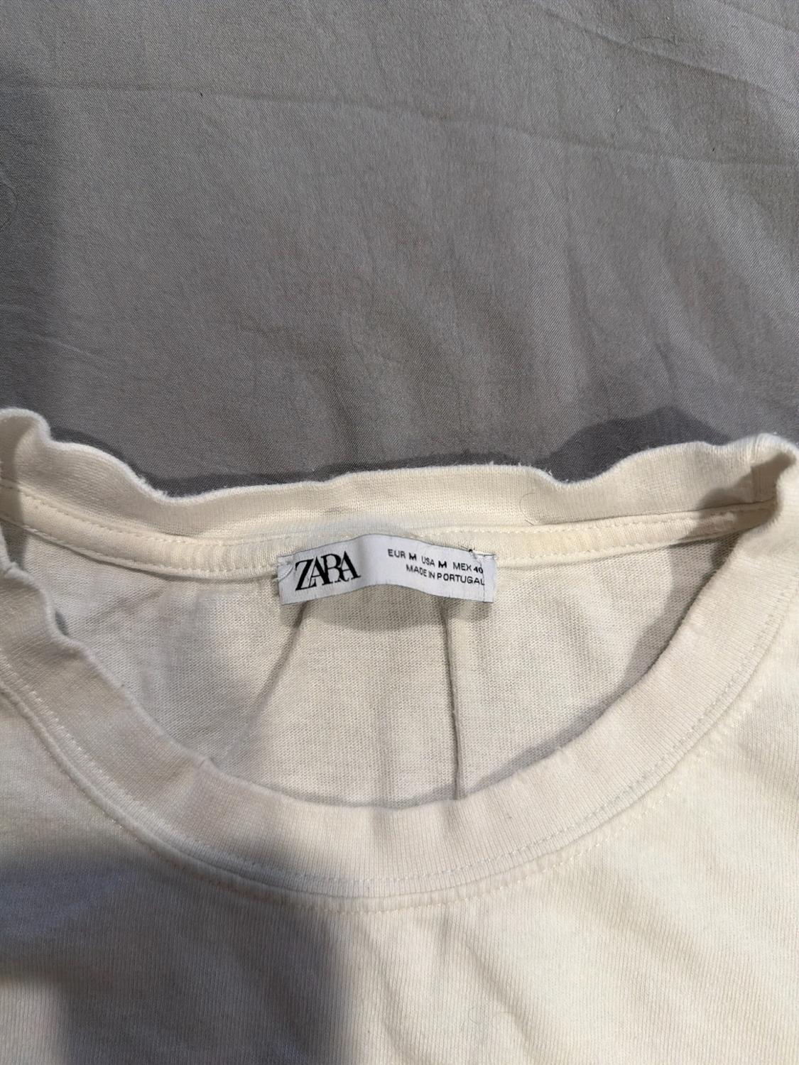 CAMISETA TEXTOS ESTAMPADOS - Image 2