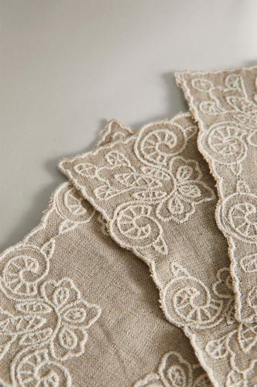 PACK OF LINEN COASTERS (PACK OF 4) - White / Grey by Zara - Image 2