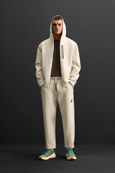 SUDADERA TÉCNICA CREMALLERAS - Crudo de Zara - Imagen 0