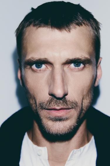 صورة المنتج - O الخاص بـ Zara - صورة 0