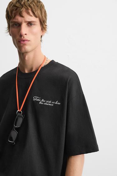 CAMISETA TEXTOS ESTAMPADOS - Negro de Zara