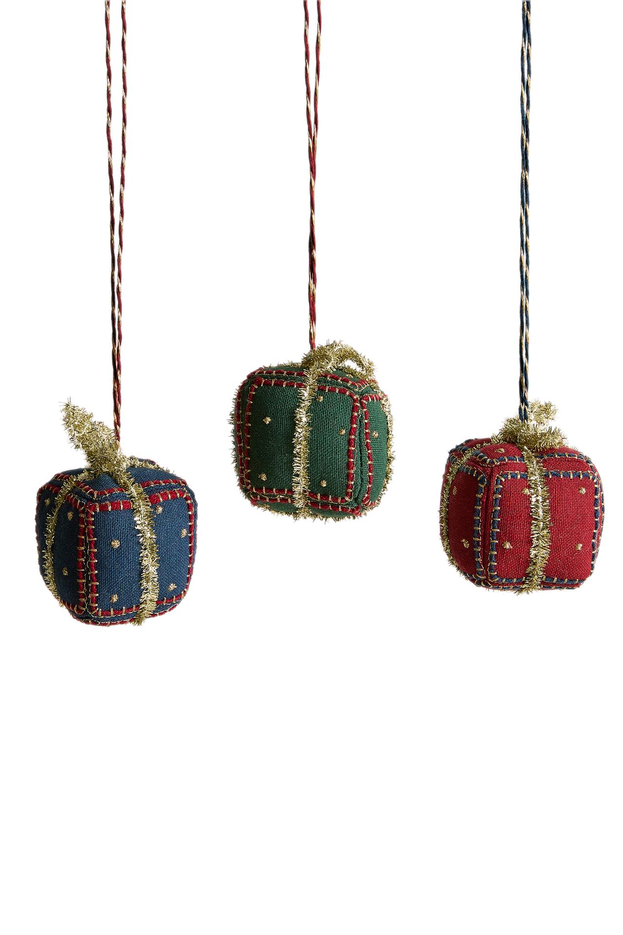 CHRISTMAS GIFT TREE DECORATION (PACK OF 3)